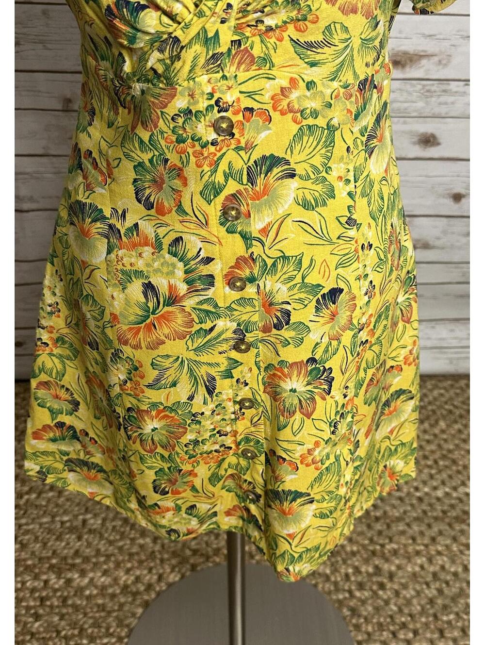Urban Outfitter Bettie twist front floral linen-blend mini dress Size Medium - Picture 4 of 8